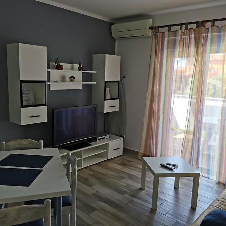 Apartment Martina Banjol Exterior foto