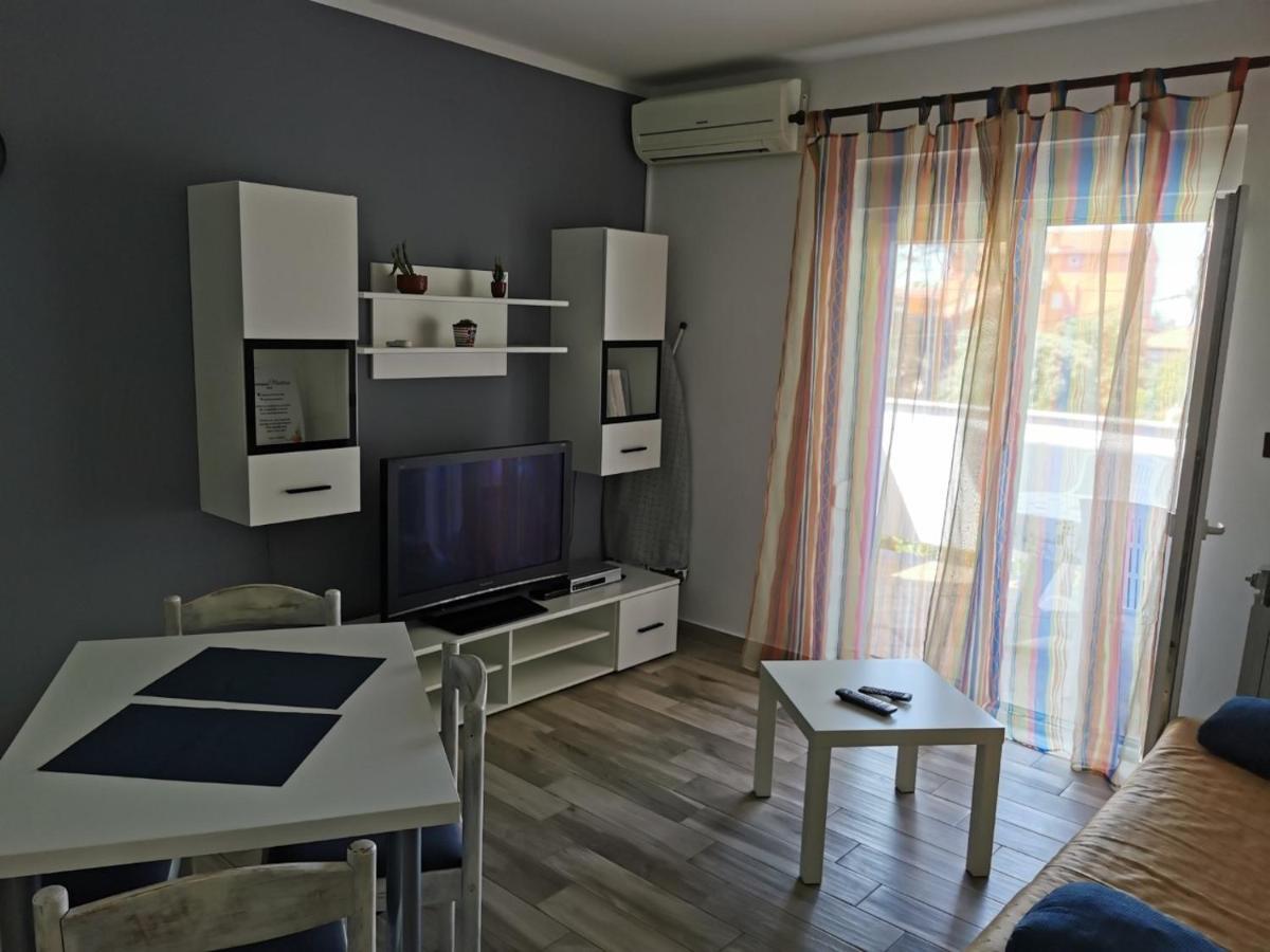 Apartment Martina Banjol Exterior foto