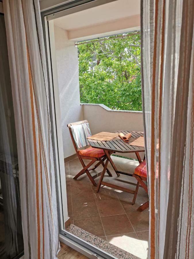 Apartment Martina Banjol Exterior foto